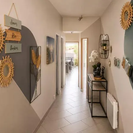 Сasa de vacaciones Le Cocon D'anna I Maison 124m2 Avec Piscine I Proche Bordeaux I Jusqu'a 8 Voyageurs *