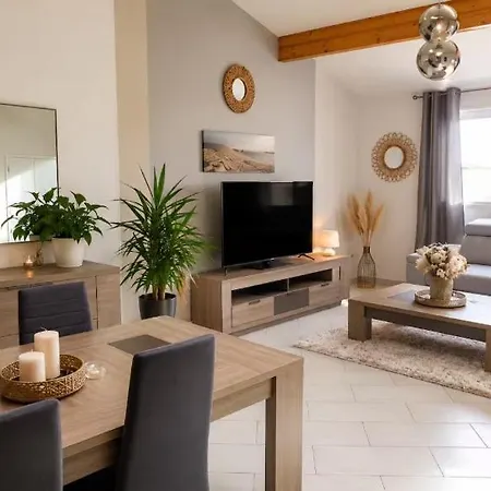 Сasa de vacaciones Le Cocon D'anna I Maison 124m2 Avec Piscine I Proche Bordeaux I Jusqu'a 8 Voyageurs